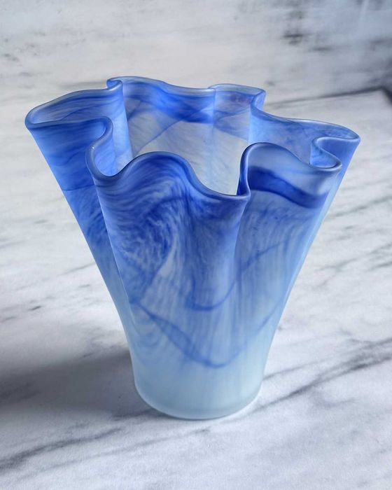 Szklany matowy wazon Aida, Denmark Niebieski wazon na kwiaty