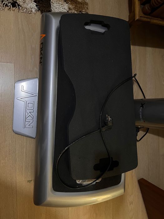 Vibrating Platform447214935857571843