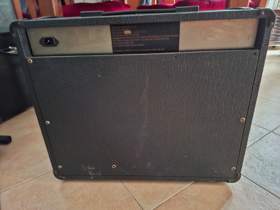 Amplificador Marshall Bass Combo 5503