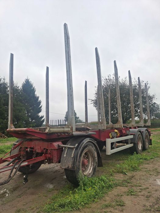 Przyczepa do drewna stosowego