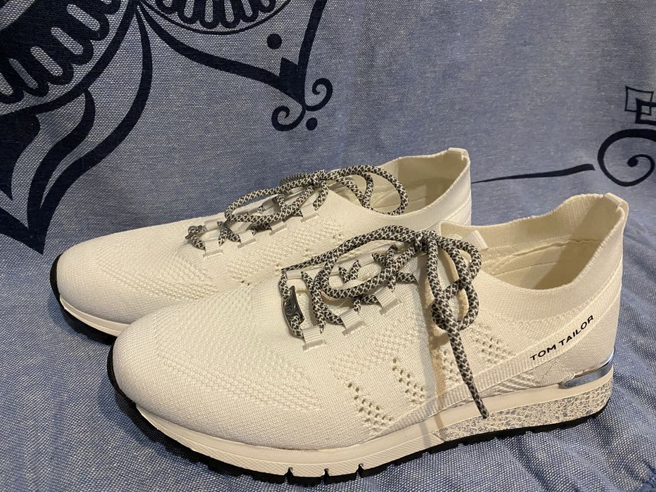 Продам нові жіночі кросівки (снікери) Tom Tailor 41 розмір