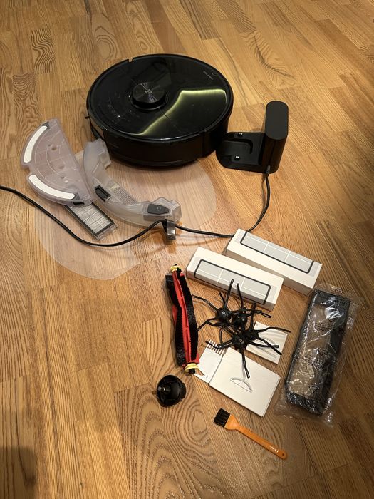 Робот-пилосос з вологим прибиранням RoboRock S6 MAXV