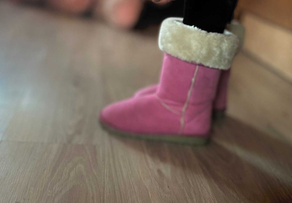 Уги дуже теплі відам дешево