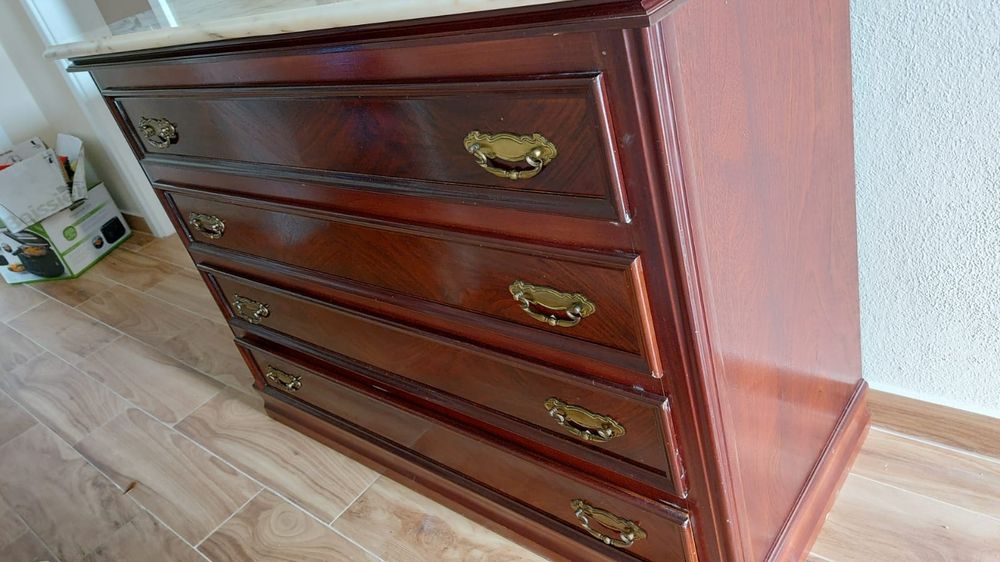 Vende- se quarto completo