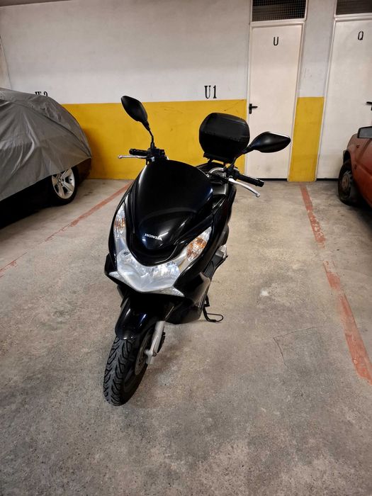 Honda pcx seguida na honda