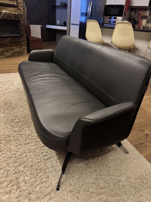 Продам диван кожаный