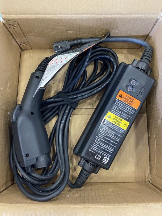 Зарядка Bolt Volt Зарядное устройство Spark