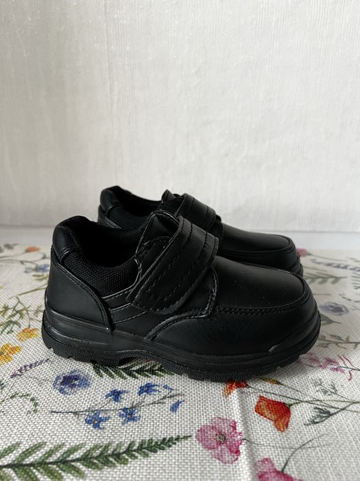 Дитяче взуття для хлопчика (туфлі на липучці/ кросівки)