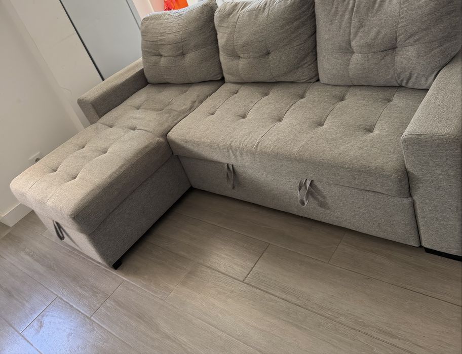 Sofá reversivel com cama e baú