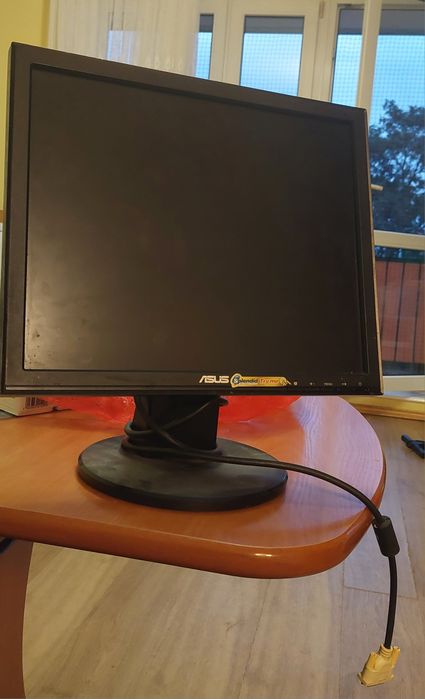Monitor marki asus