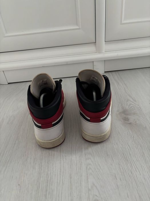 Nike Air Jordan 1 Mid Chcicago 2020 42 streetwear 8,5 US Retro