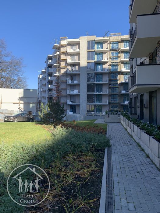 Простора 1-кімнатна квартира біля лісу в ЖК Auroom Forest A4