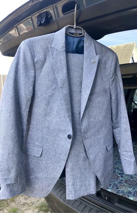 Чоловічий брючний костюм. Класичний костюм