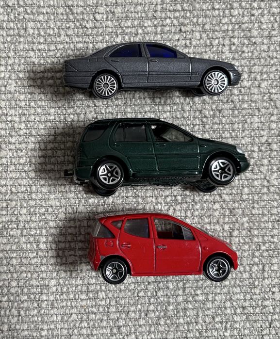 Matchbox 2 szt + Maisto 1 szt