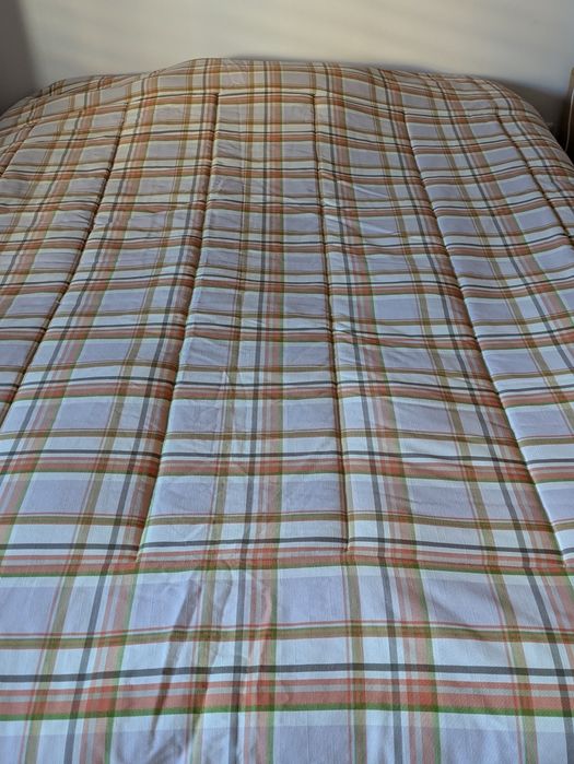 Colcha dupla face cama de casal