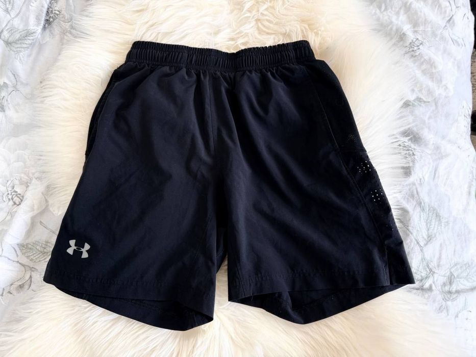 Спортивні шорти UNDER ARMOUR чорні шорти чоловічі S
