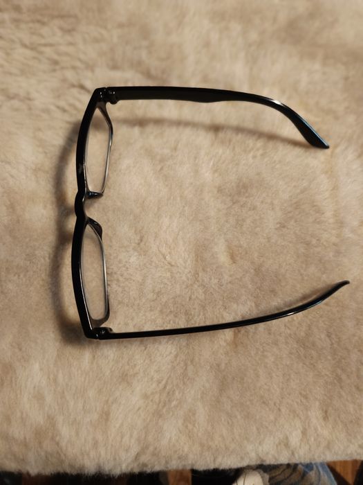 Czarne okulary do bliży