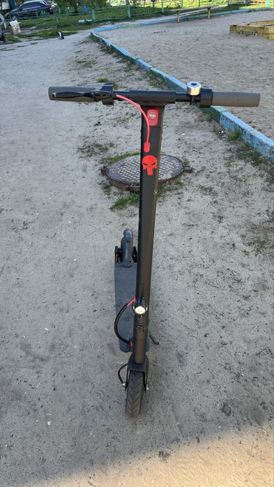 Электрический самокат CAT 2 Droid Kickster S.