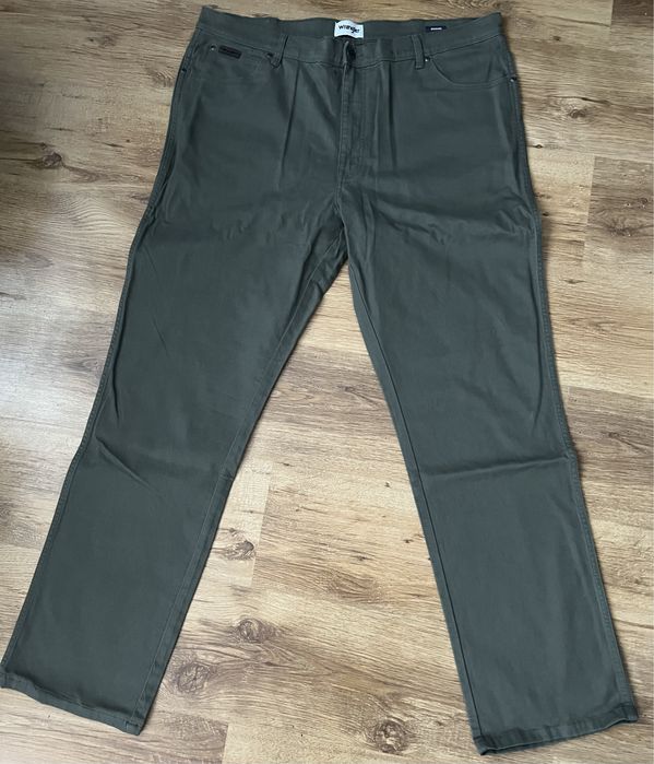 Spodnie marki Wrangler - nowe