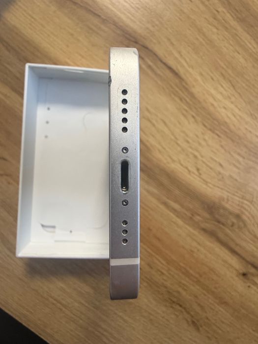 iPhone 13 128GB White