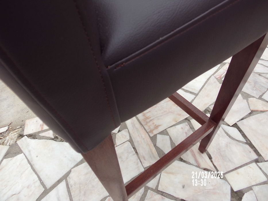 Bancos altos - madeira nobre sucuripa - 50€ unidade