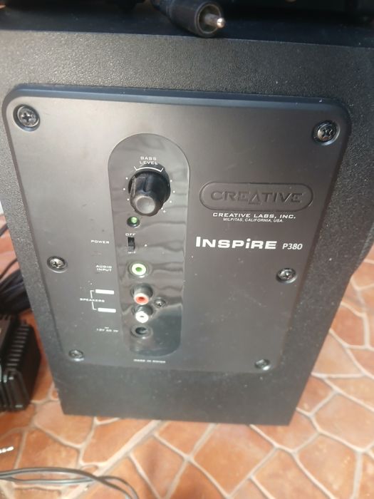 colunas para computador creative