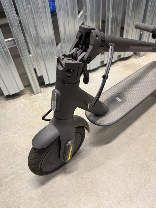 Xiaomi Mi Electric Scooter Essential hulajnoga elektryczna