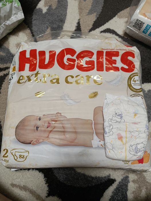 Продам памперси Haggies extra care 2 розміру