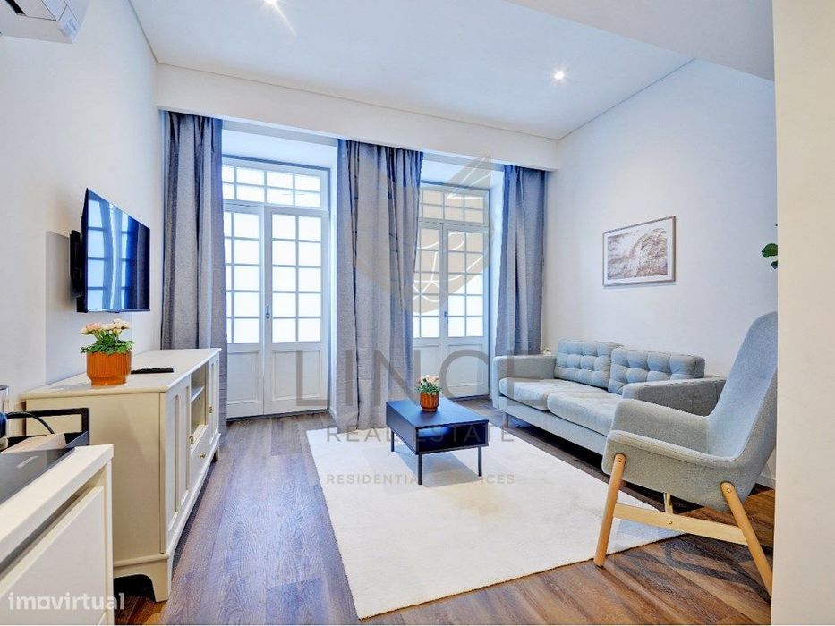 Apartamento T1 no centro do Porto em edifício histórico