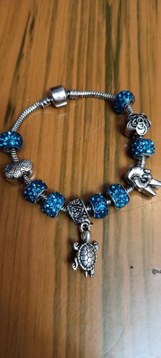 Браслет в стилі Пандора.