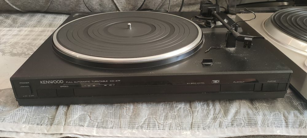 Gramofony Philips i Kenvod