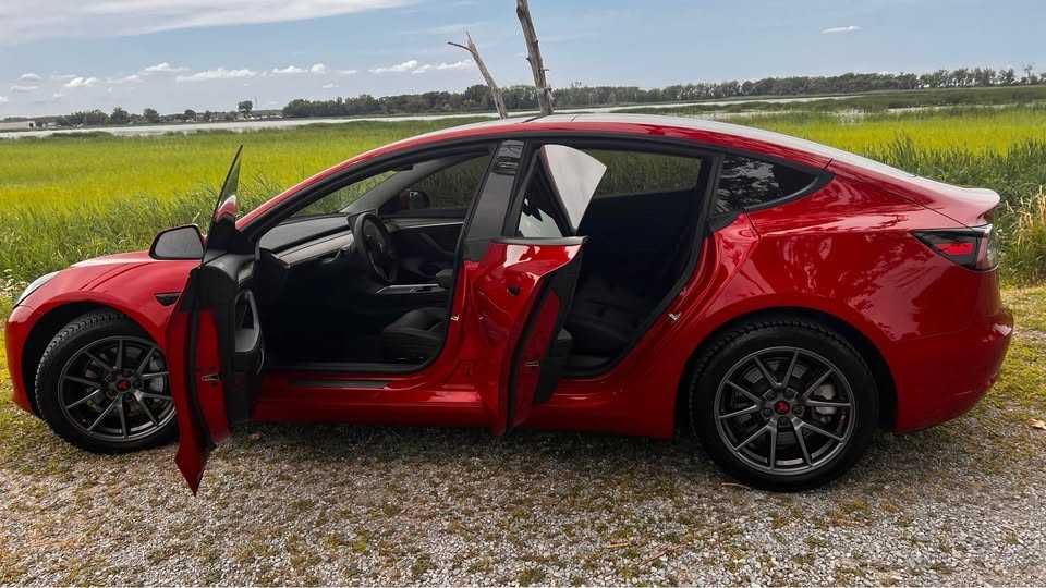 Tesla Model 3 2023