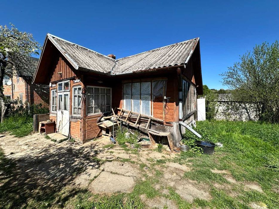 Продаж будинку з ділянкою  у м.Стебник