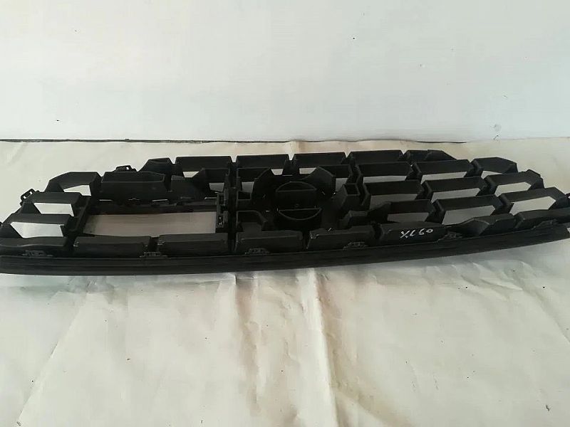 Atrapa grill przód Volvo XC 60 Lift BEZ RADARU