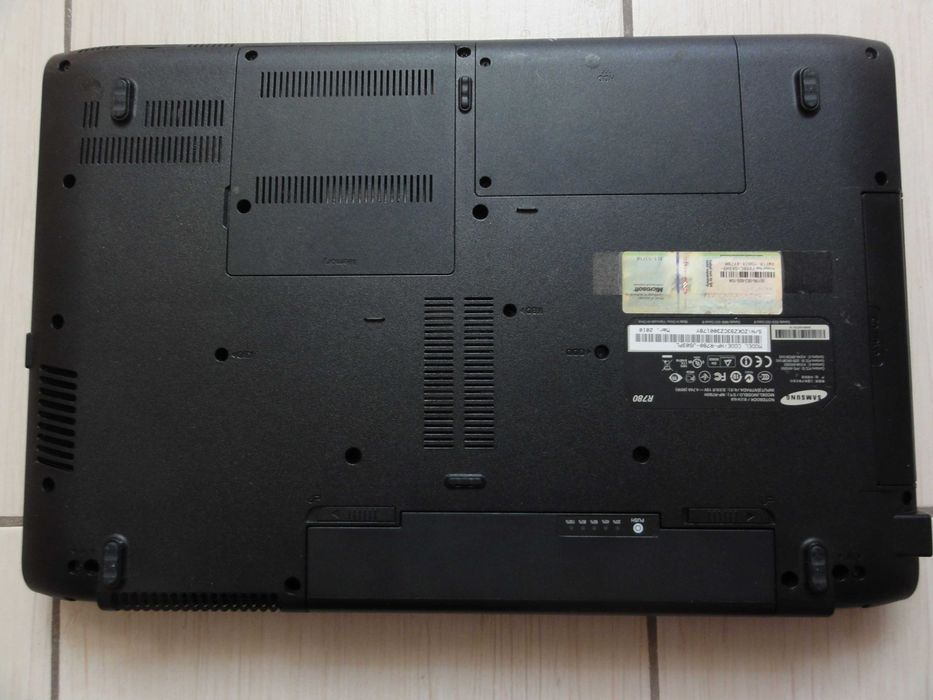 Laptop Samsung R-780 ( 17'')