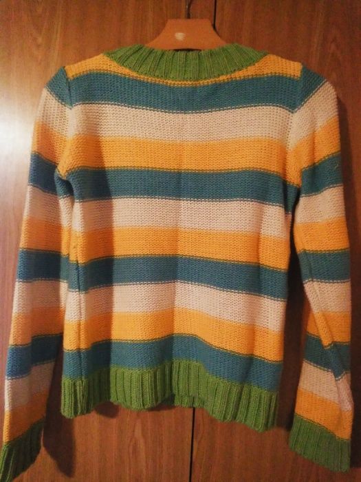 Sweterki w paski