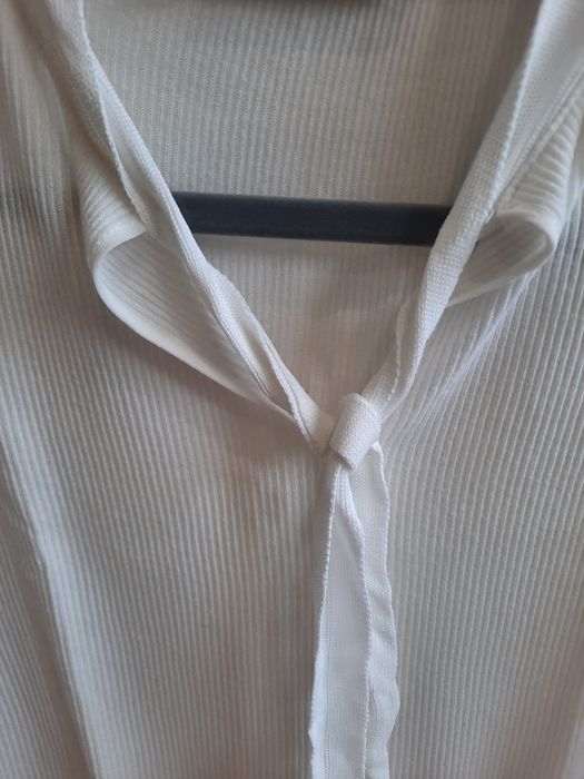 Camisola branca canelada da Mango