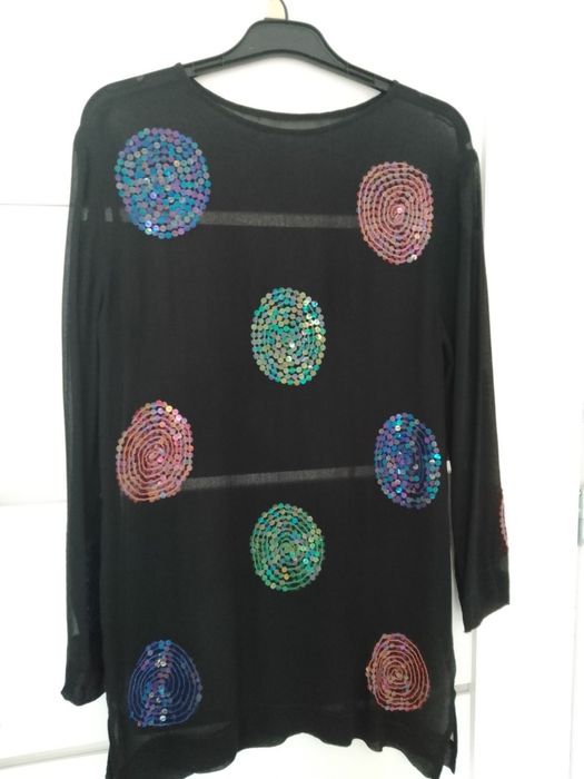 Bluzka z cekinami delikatny materiał