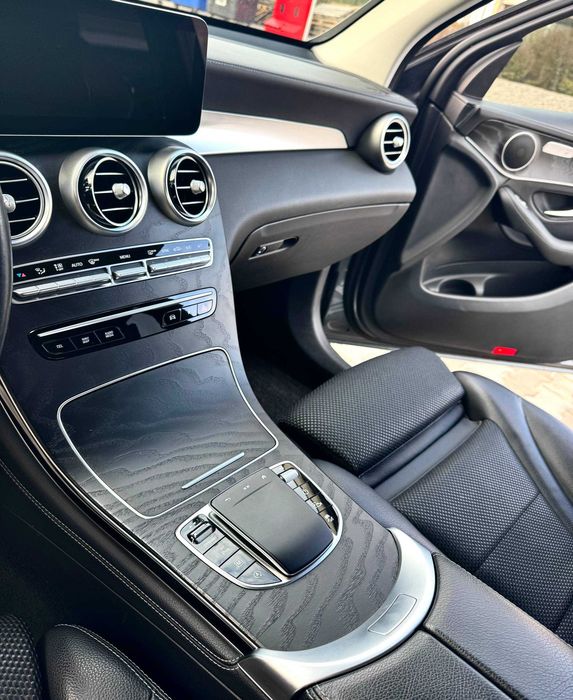 Mercedes-Benz GLC-Class 2019