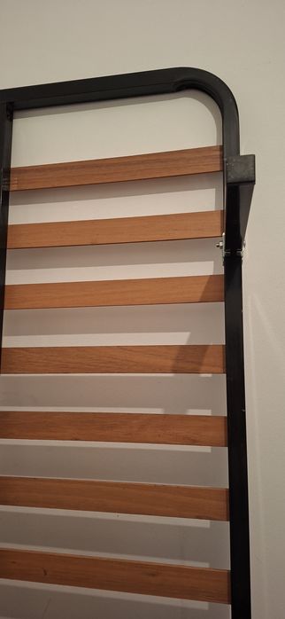 Estrado de cama  com pés 90x190