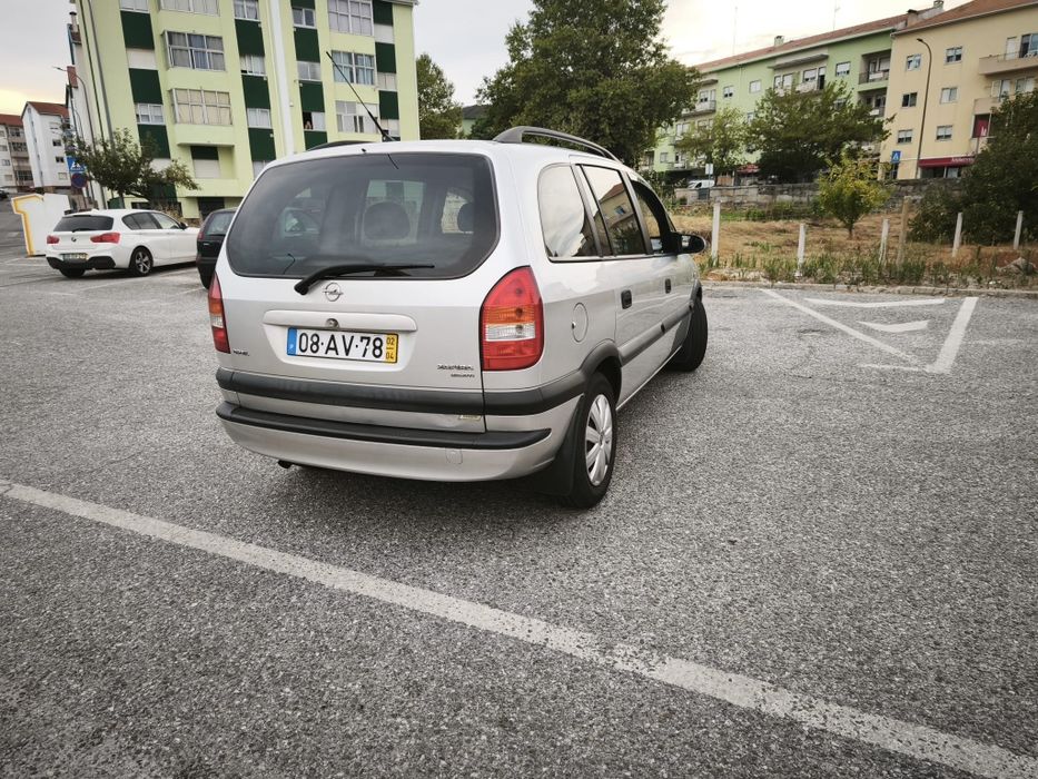 Opel Zafira 2.0 Dti