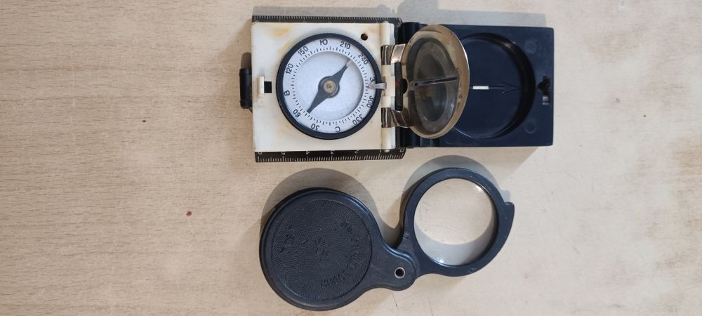 Лупа компас ручной Турист Раритет