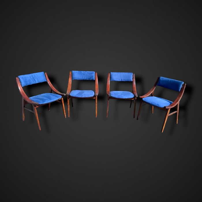 Zestaw 4 krzeseł Skoczek Zamojska Fabryka Mebli lata 70 b51/08221