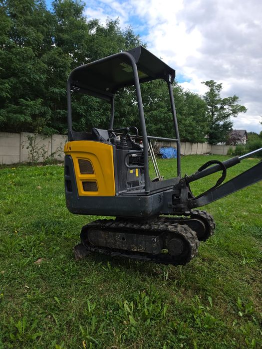Minikoparka Volvo ec15