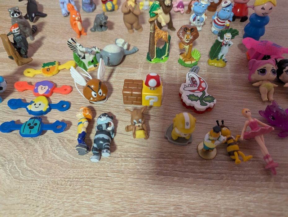 Продаю іграшки Кіндер сюрприз