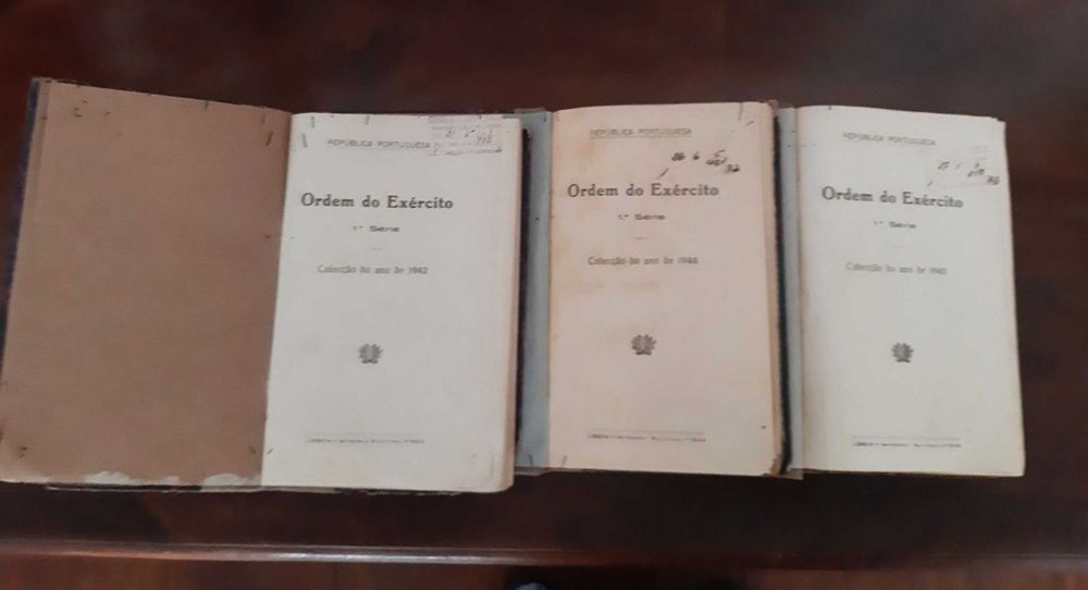 MELITARIA - Conjunto de 3 Livros Ordem do Exército