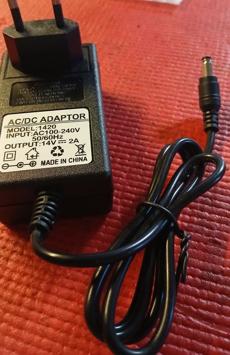 Блок питания 14 В 2 А