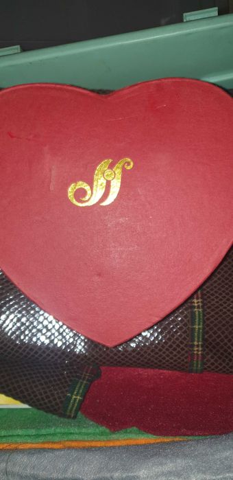 3 Guarda joias em porcelana