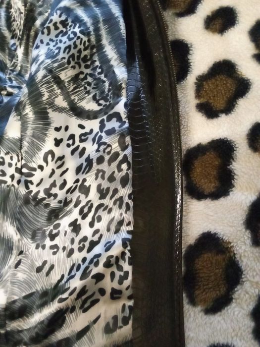 Полушубок натуральный /мех козы + отделка с кожи/