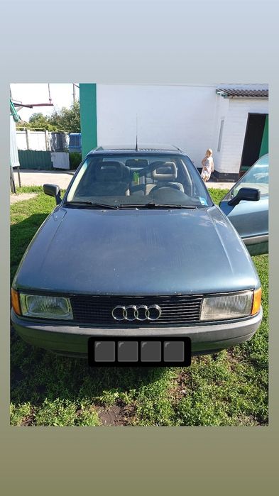 Продам Audi 80 1.8 на боевом ходу